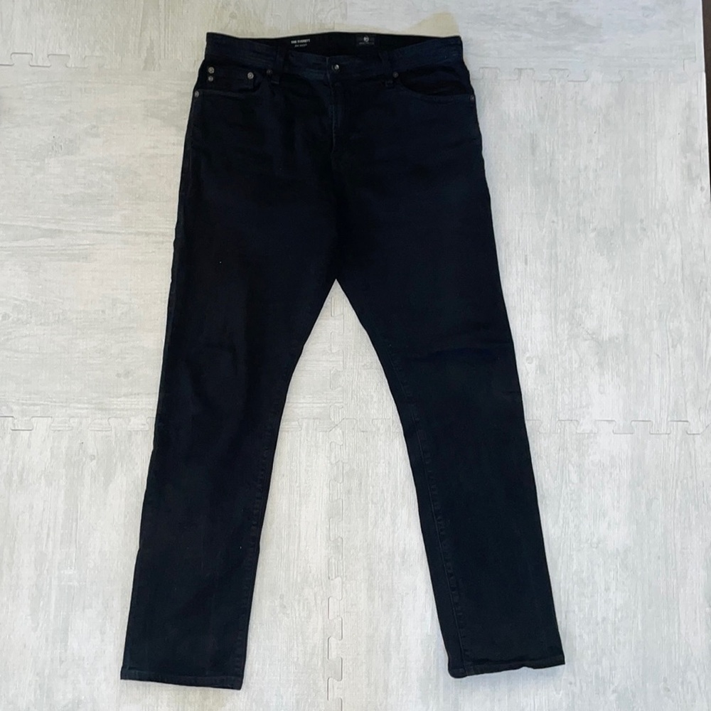 AG Black Everett Jean 33x32